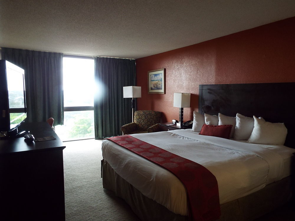 Ramada By Wyndham West Palm Beach Airport Exterior photo