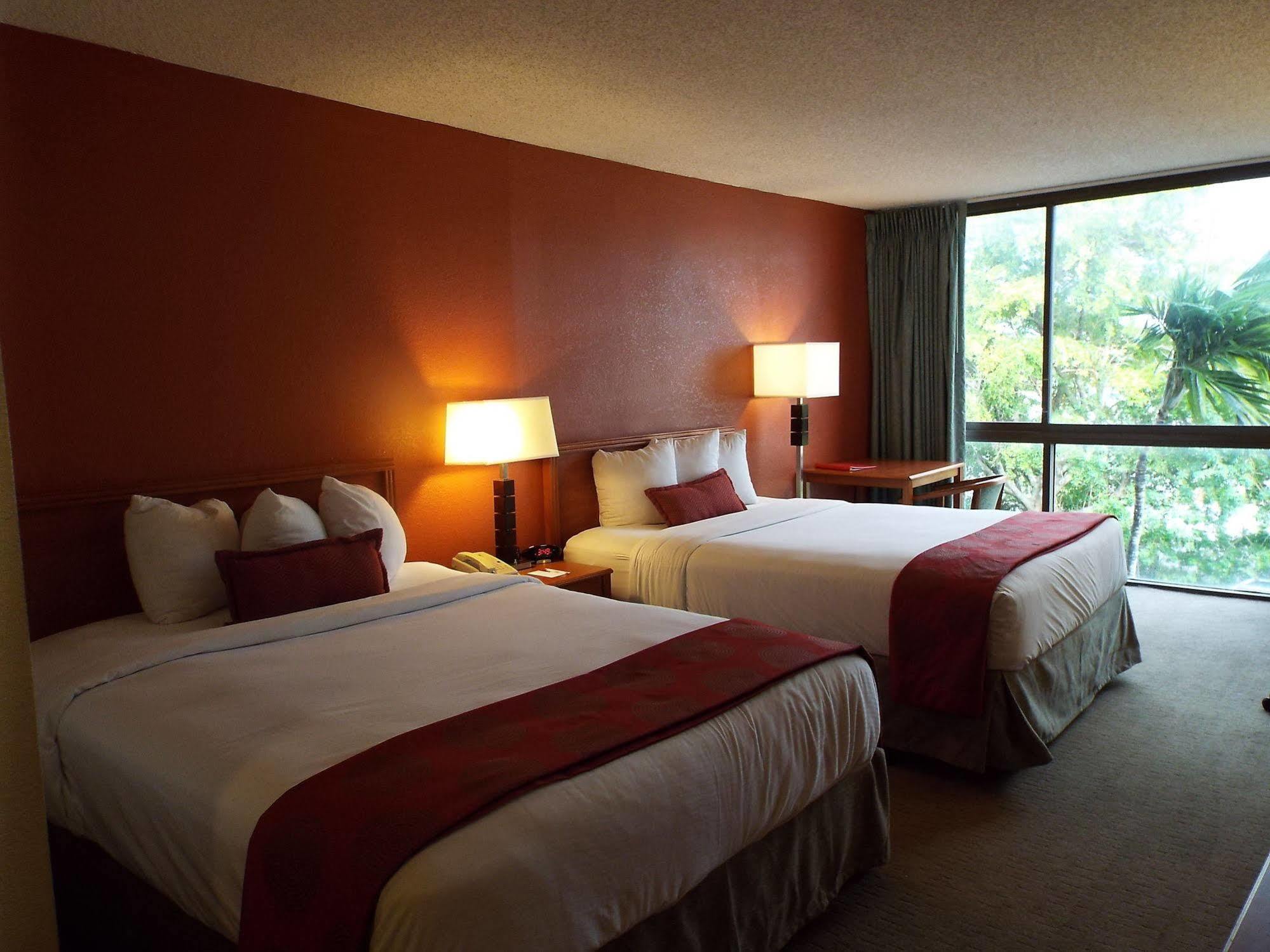 Ramada By Wyndham West Palm Beach Airport Exterior photo
